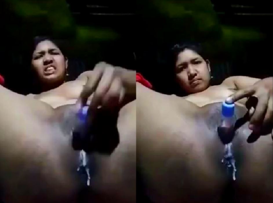 Teen Village girl Nude Masturbating With Dildo