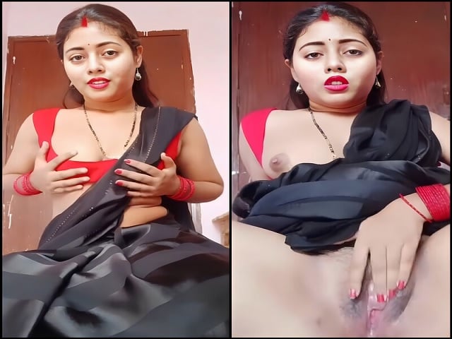 Horny bhabhi in saree Desi fingering wet pussy